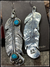 Load image into Gallery viewer, Del Arviso Feather Earrings
