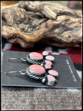 Load image into Gallery viewer, Anthony Harley Pink Conch Half Clusters
