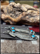 Load image into Gallery viewer, Del Arviso Feather Earrings
