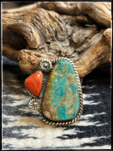 Load image into Gallery viewer, Del Arviso, Navajo silversmith.  Turquoise and spiny oyster shell set in sterling silver.
