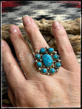 Load image into Gallery viewer, Priscilla Reeder, Navajo silversmith.  Turquoise cluster ring.
