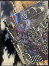 Load image into Gallery viewer, Ernest Reeder, Navajo silversmith. Triple layer storyteller cuff with 14K gold accents
