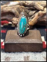 Load image into Gallery viewer, Freda Martinez, Navajo silversmith.  Sterling silver and Kingman turquoise ring.
