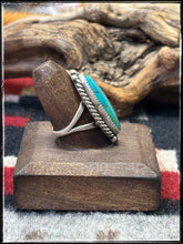 Load image into Gallery viewer, Freda Martinez, Navajo silversmith.  Sterling silver and Kingman turquoise ring.
