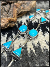 Load image into Gallery viewer, Judith Dixon, Navajo silversmith.  7 Stone link bracelet with Kingman turquoise. 
