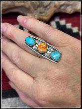 Load image into Gallery viewer, Priscilla Reeder 3 Stone Bar Ring
