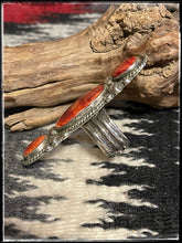 Load image into Gallery viewer, Del Arviso, sterling silver and orange spiny oyster shell ring. Navajo made.
