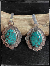 Load image into Gallery viewer, Ernest &quot;Bo&quot; Reeder Navajo silversmith. Hubei turquoise Y necklace and earring set - earrings
