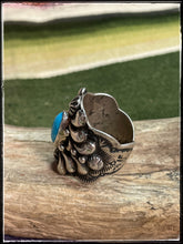 Load image into Gallery viewer, Darryl Becenti brilliant blue turquoise ring
