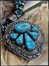 Load image into Gallery viewer, Darryl Becenti Kingman turquoise necklace and earring set
