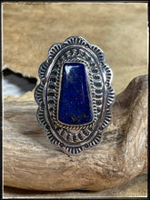 Load image into Gallery viewer, Del Delgarito Lapis and sterling silver ring.
