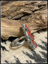Load image into Gallery viewer, Priscilla Reeder, sterling silver and coral cluster ring, sz. 9

