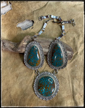 Load image into Gallery viewer, Ernest &quot;Bo&quot; Reeder sterling silver and Pilot Mountain 3 stone link necklace.
